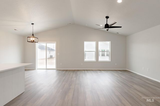 208 Idalou Way, Caldwell, ID 83605
