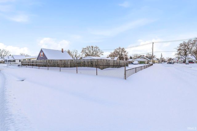 209 E Borely Avenue, Mishawaka, IN 46545