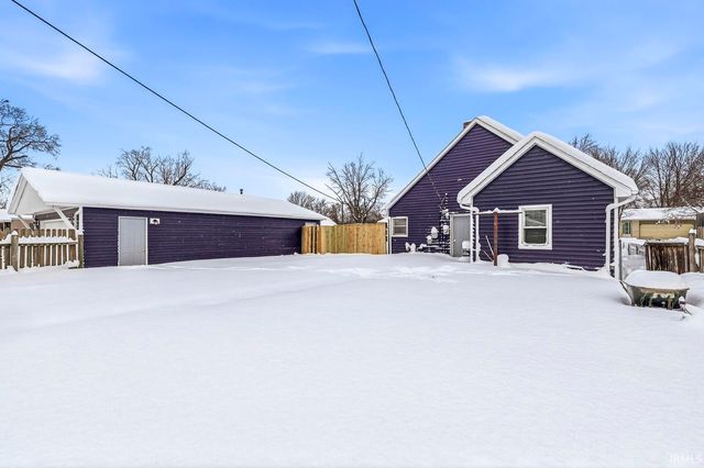 209 E Borely Avenue, Mishawaka, IN 46545