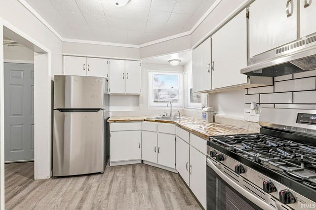 209 E Borely Avenue, Mishawaka, IN 46545