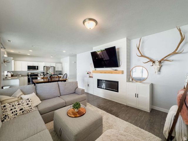 3565 S WATER LILLY LN, Syracuse, UT 84075