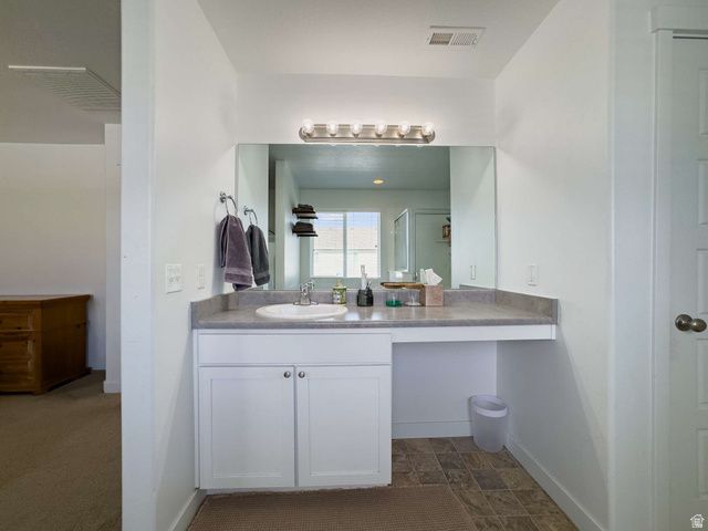 3565 S WATER LILLY LN, Syracuse, UT 84075