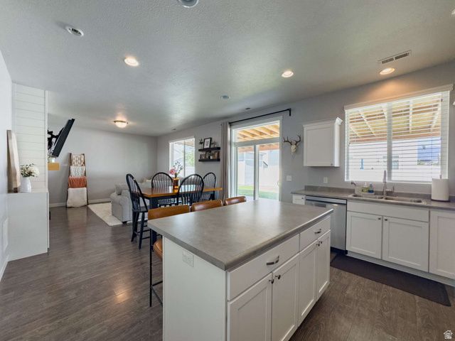 3565 S WATER LILLY LN, Syracuse, UT 84075