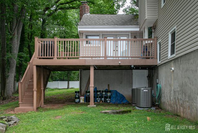 25 Huntington Road, Edison, NJ 08820