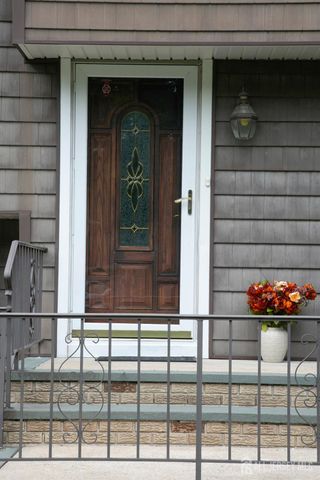 25 Huntington Road, Edison, NJ 08820