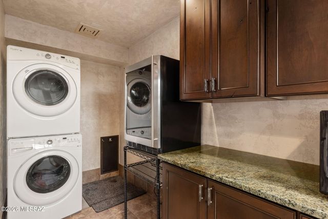 5001 W Monte Carlo Drive, Tucson, AZ 85745