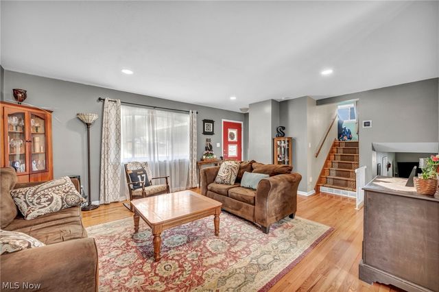 24281 Lebern Drive, North Olmsted, OH 44070