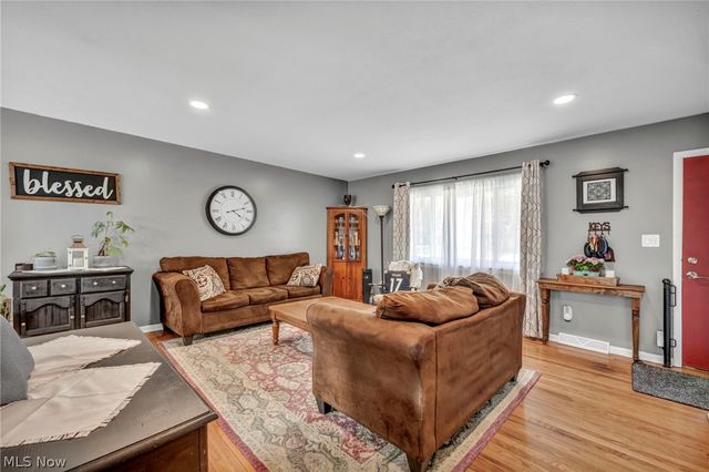 24281 Lebern Drive, North Olmsted, OH 44070