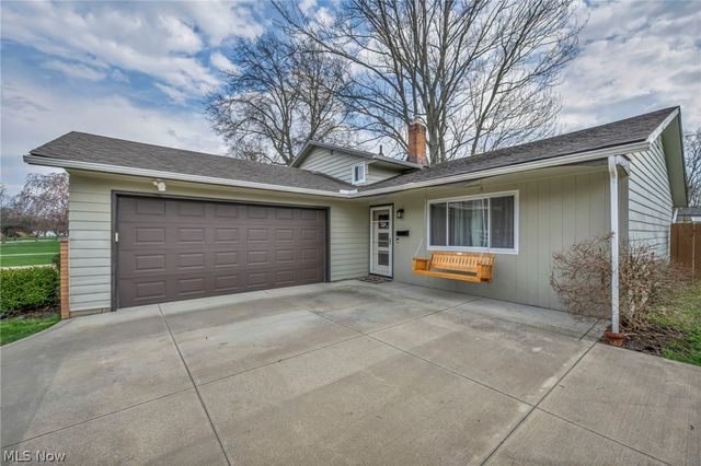 24281 Lebern Drive, North Olmsted, OH 44070