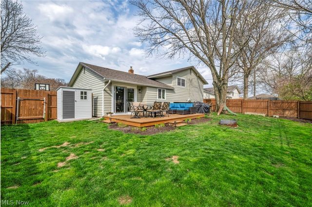 24281 Lebern Drive, North Olmsted, OH 44070