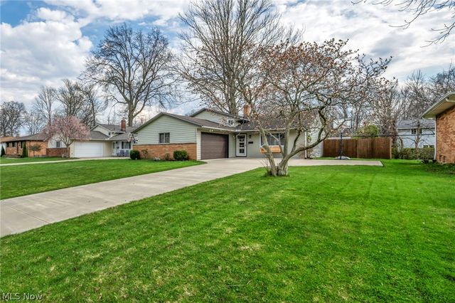 24281 Lebern Drive, North Olmsted, OH 44070