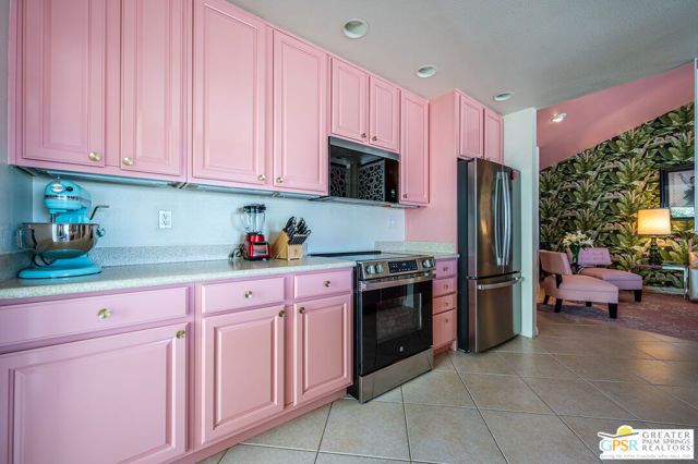2149 N Sunshine Circle, Palm Springs, CA 92264