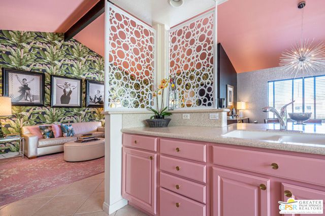 2149 N Sunshine Circle, Palm Springs, CA 92264
