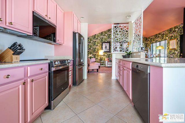 2149 N Sunshine Circle, Palm Springs, CA 92264