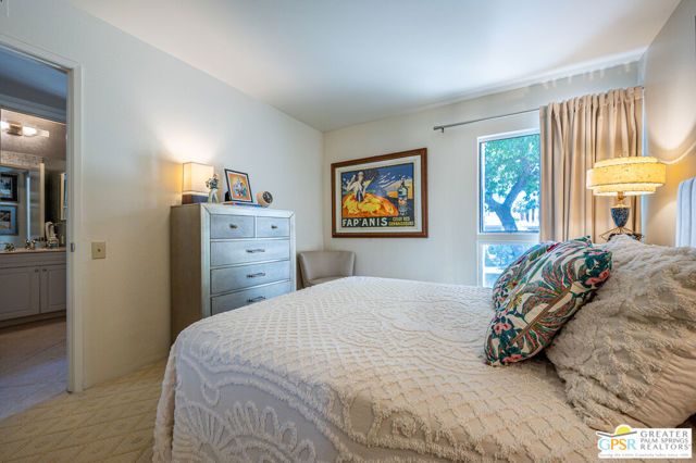 2149 N Sunshine Circle, Palm Springs, CA 92264