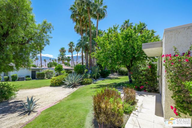 2149 N Sunshine Circle, Palm Springs, CA 92264