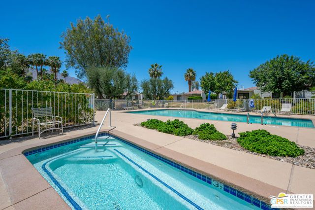 2149 N Sunshine Circle, Palm Springs, CA 92264