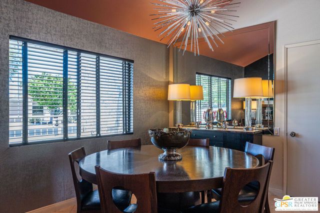 2149 N Sunshine Circle, Palm Springs, CA 92264