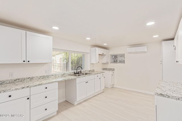 231 W 26th Street, Tucson, AZ 85713