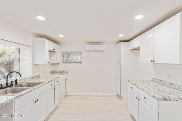 231 W 26th Street, Tucson, AZ 85713