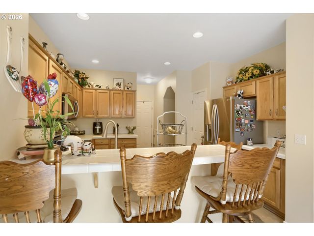 1568 Se GERHARD Dr, Hillsboro, OR 97123