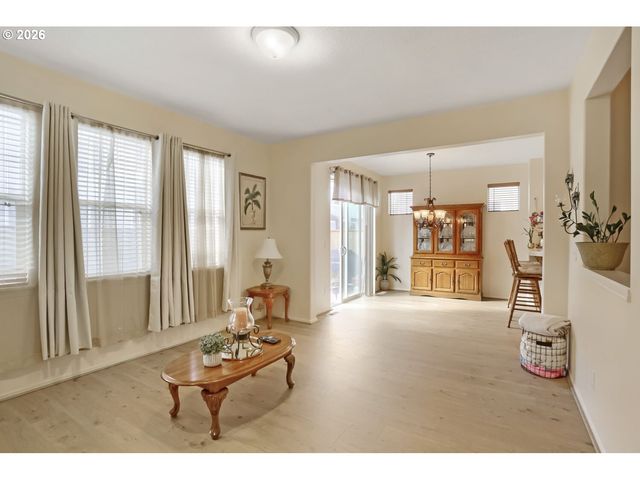 1568 Se GERHARD Dr, Hillsboro, OR 97123