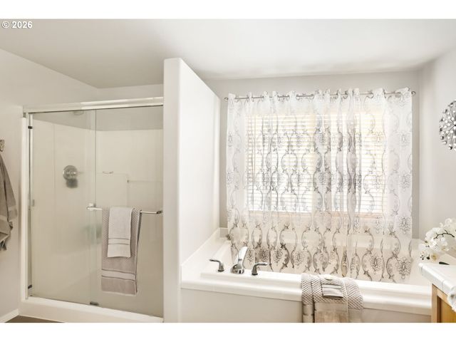 1568 Se GERHARD Dr, Hillsboro, OR 97123