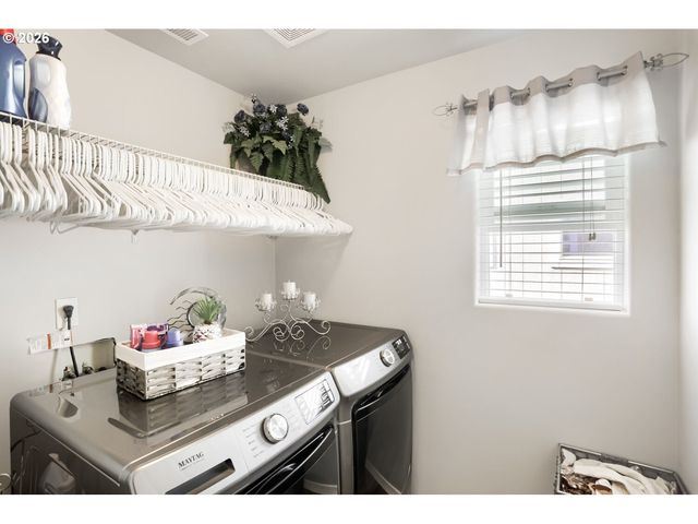 1568 Se GERHARD Dr, Hillsboro, OR 97123