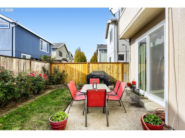 1568 Se GERHARD Dr, Hillsboro, OR 97123