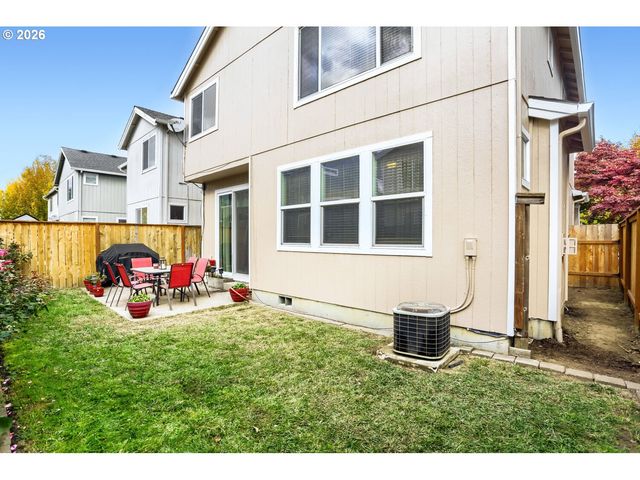 1568 Se GERHARD Dr, Hillsboro, OR 97123
