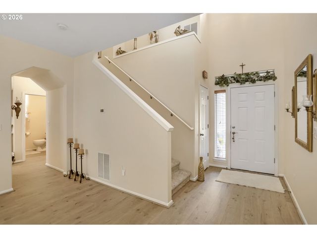 1568 Se GERHARD Dr, Hillsboro, OR 97123
