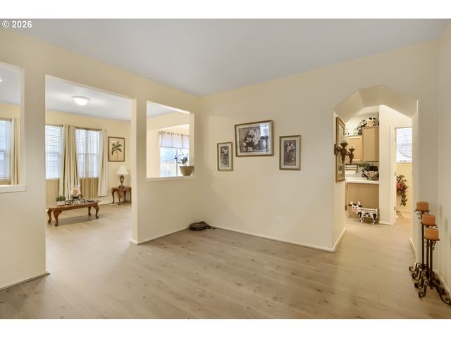 1568 Se GERHARD Dr, Hillsboro, OR 97123