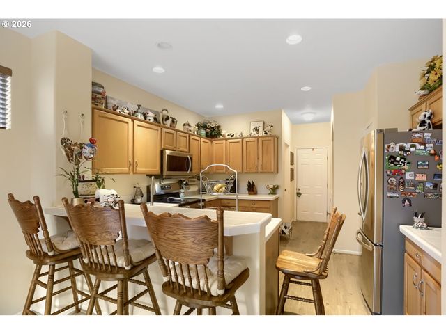 1568 Se GERHARD Dr, Hillsboro, OR 97123