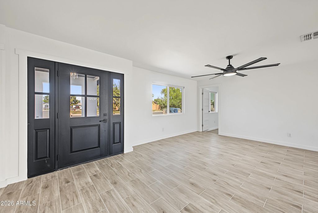 8847 W WELDON Avenue, Phoenix, AZ 85037 — photo 5