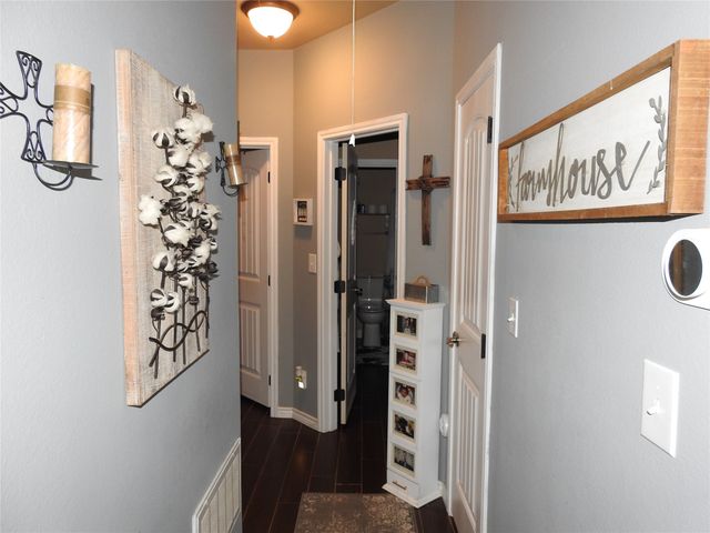 1468 County Road 4015, Savoy, TX 75479