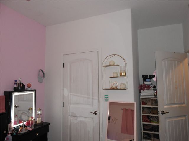 1468 County Road 4015, Savoy, TX 75479