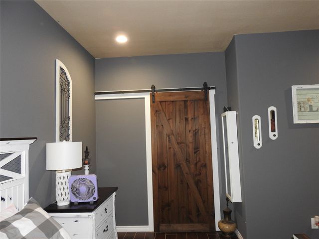 1468 County Road 4015, Savoy, TX 75479