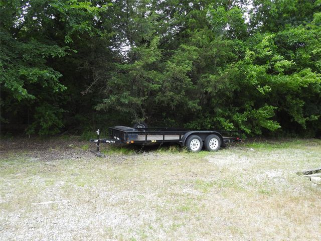 1468 County Road 4015, Savoy, TX 75479