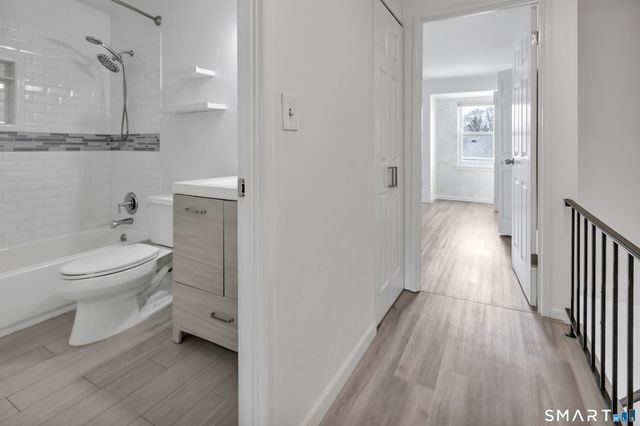 32 Weed Hill Avenue C, Stamford, CT 06907