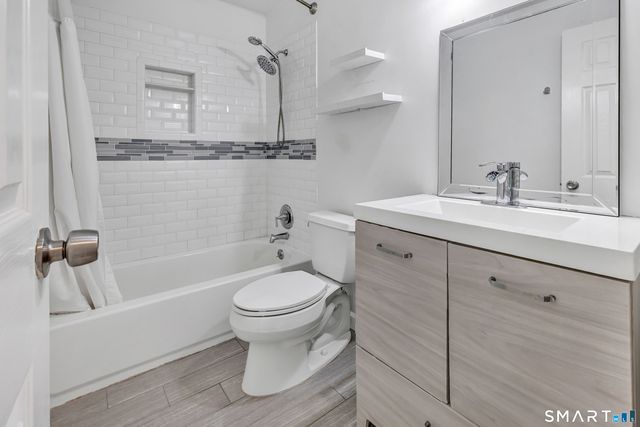 32 Weed Hill Avenue C, Stamford, CT 06907