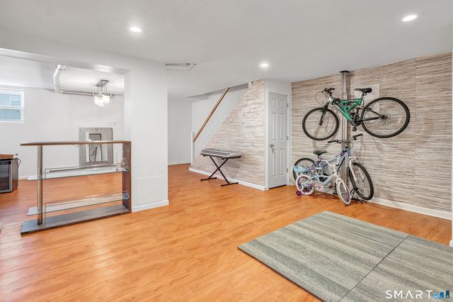 32 Weed Hill Avenue C, Stamford, CT 06907