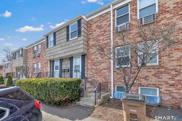 32 Weed Hill Avenue C, Stamford, CT 06907