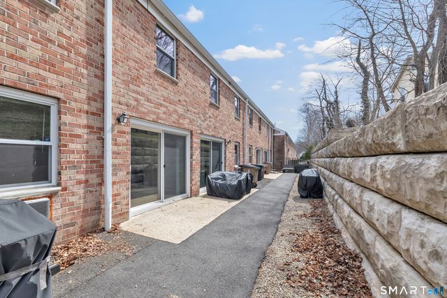 32 Weed Hill Avenue C, Stamford, CT 06907