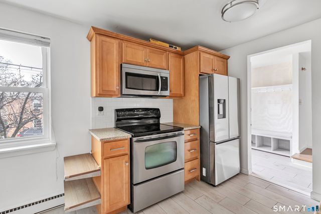 32 Weed Hill Avenue C, Stamford, CT 06907