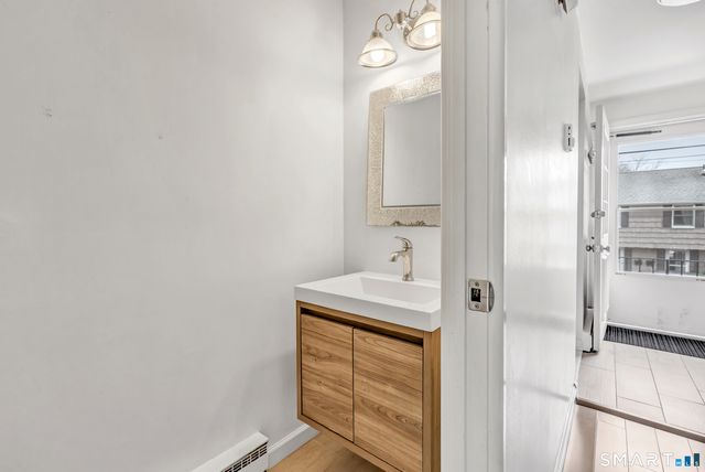 32 Weed Hill Avenue C, Stamford, CT 06907