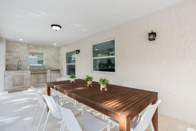 20202 Back Nine Drive, Boca Raton, FL 33498