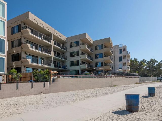 1235 Parker Pl 2B, San Diego, CA 92109