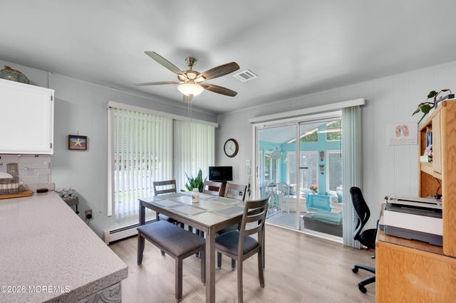 1 Selkirk Avenue, Toms River, NJ 08757