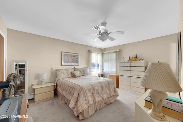 1 Selkirk Avenue, Toms River, NJ 08757
