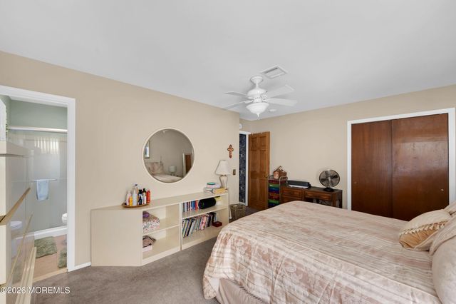 1 Selkirk Avenue, Toms River, NJ 08757